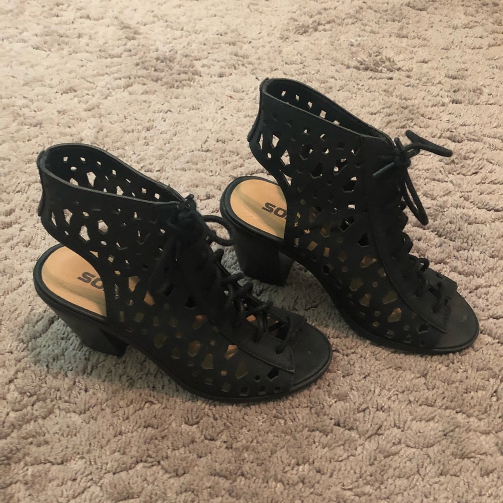 Black “Soda” heels!